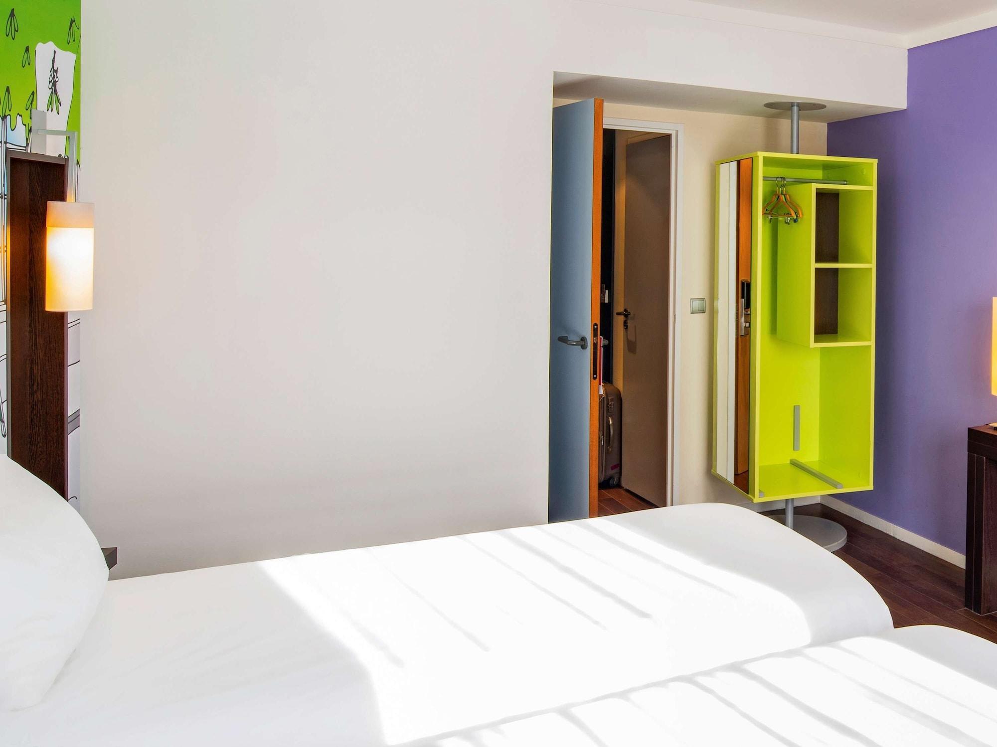 Ibis Styles Evry Courcouronnes Hotel And Events Buitenkant foto