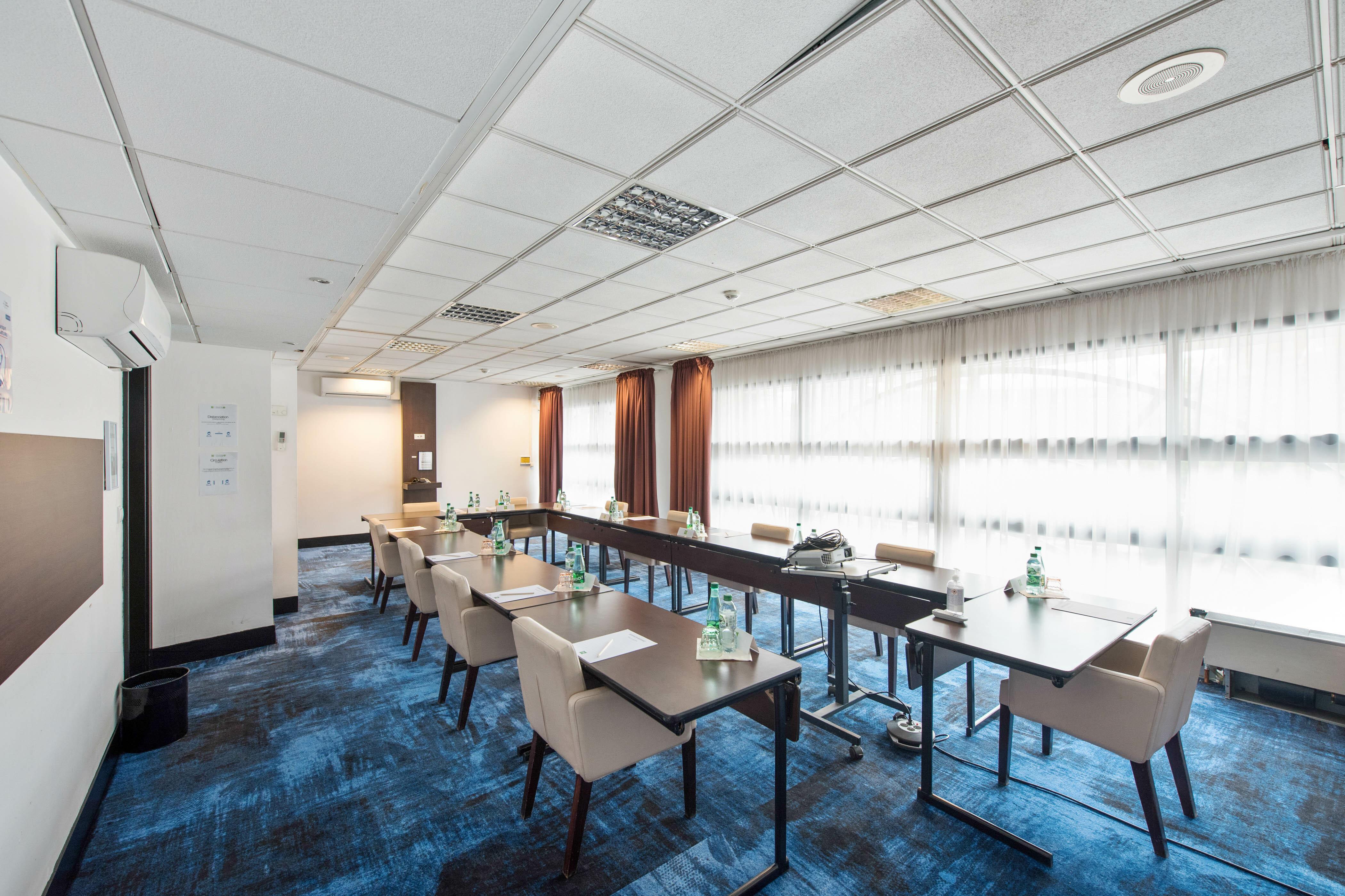Ibis Styles Evry Courcouronnes Hotel And Events Buitenkant foto